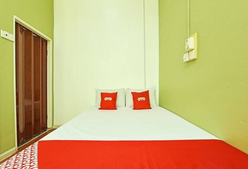 Hotelli Oyo 90639  Azimah