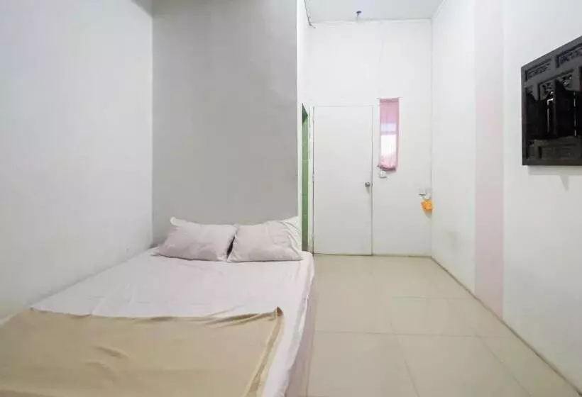 هتل Zazezo Homestay Syariah Redpartner