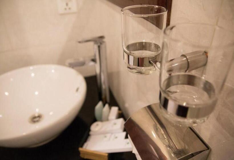 هتل Saigon Europe