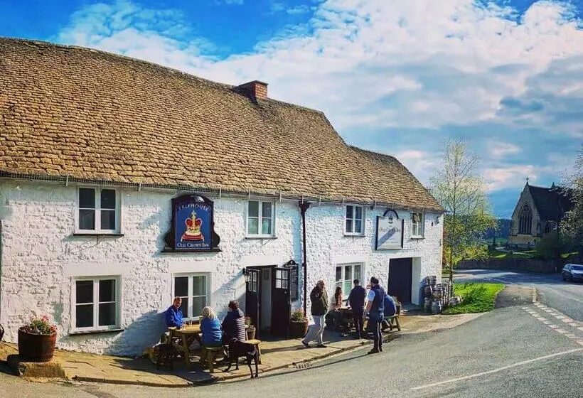 Hotelli The Old Crown Inn