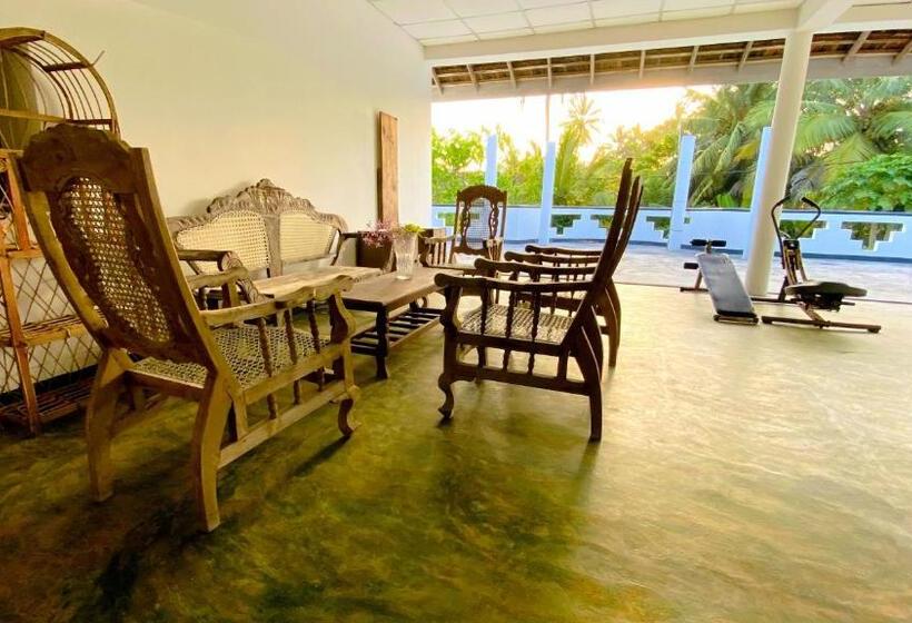 ペンション Madiha Surf House Lanka