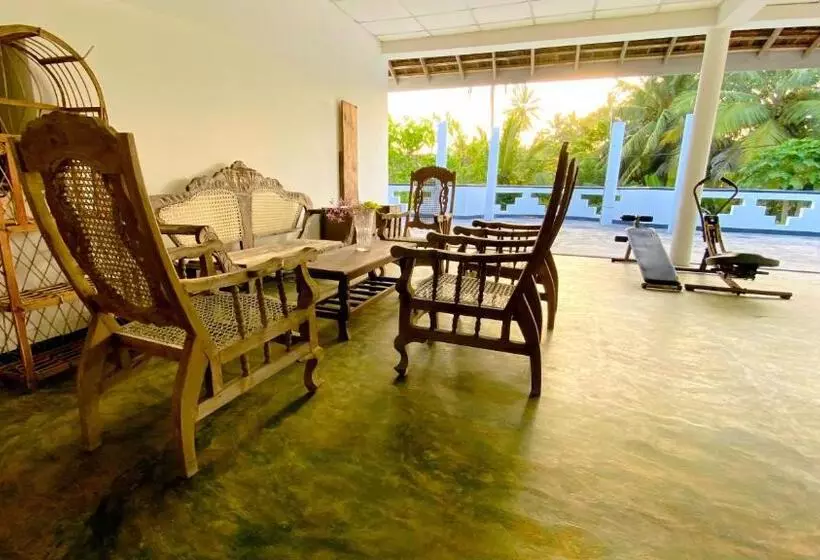 پانسیون Madiha Surf House Lanka