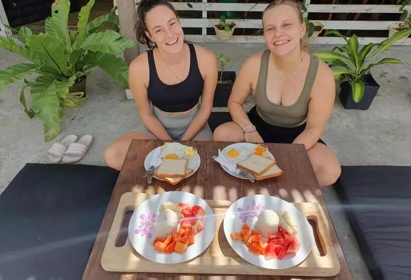 پانسیون Madiha Surf House Lanka