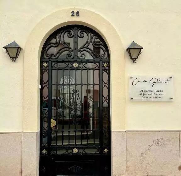 Majatalo Carmen Guillemot