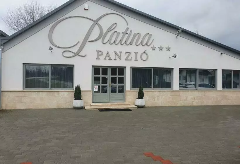 ベッドアンドブレックファースト Platina Panzió