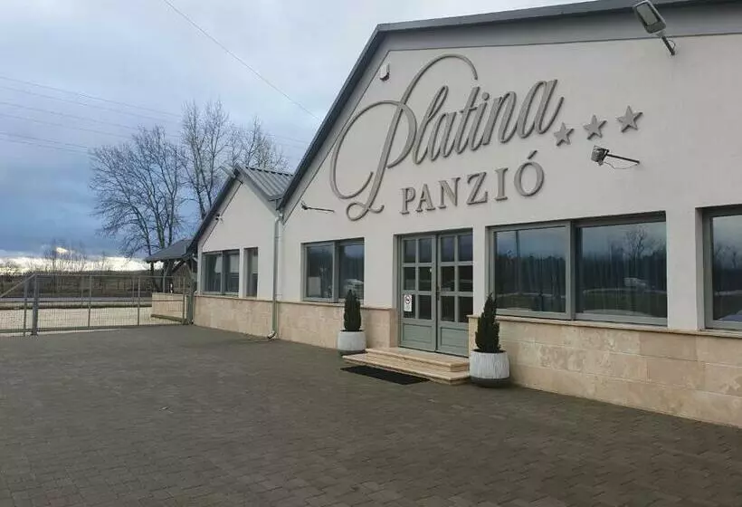 ベッドアンドブレックファースト Platina Panzió
