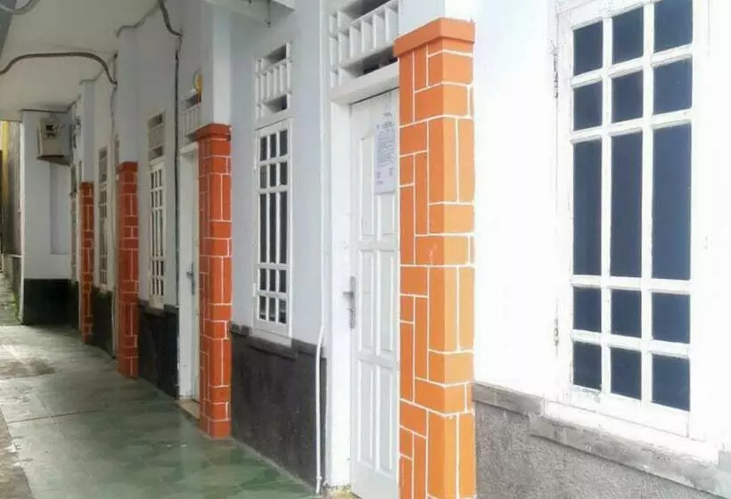 هتل Reddoorz Syariah Near Universitas Bengkulu