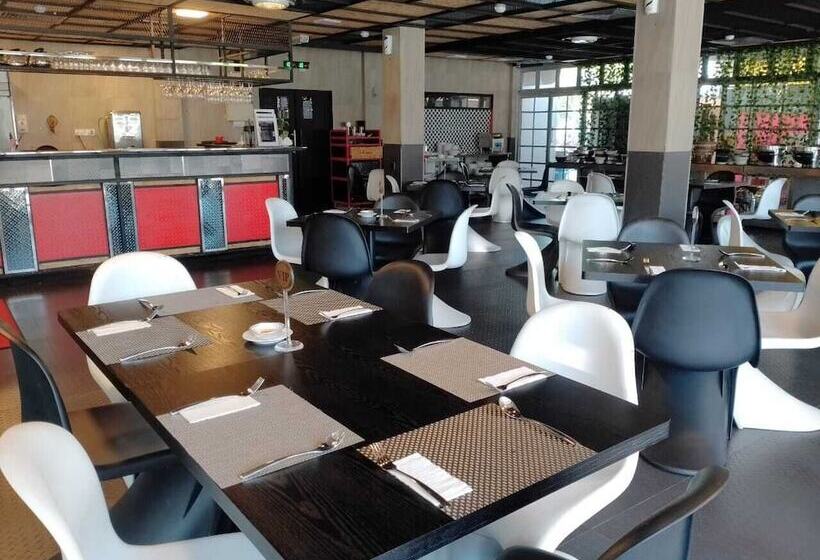 ホテル Tunas Resort Port Dickson