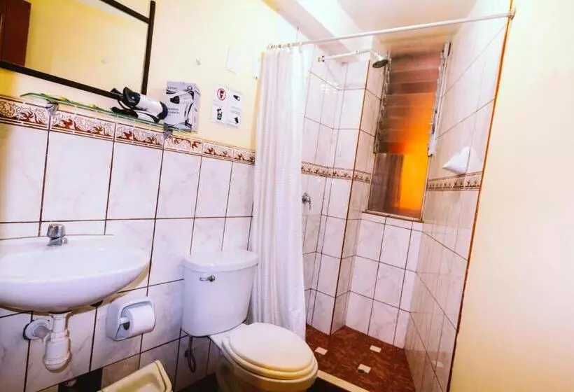 پانسیون T Ika Guest House