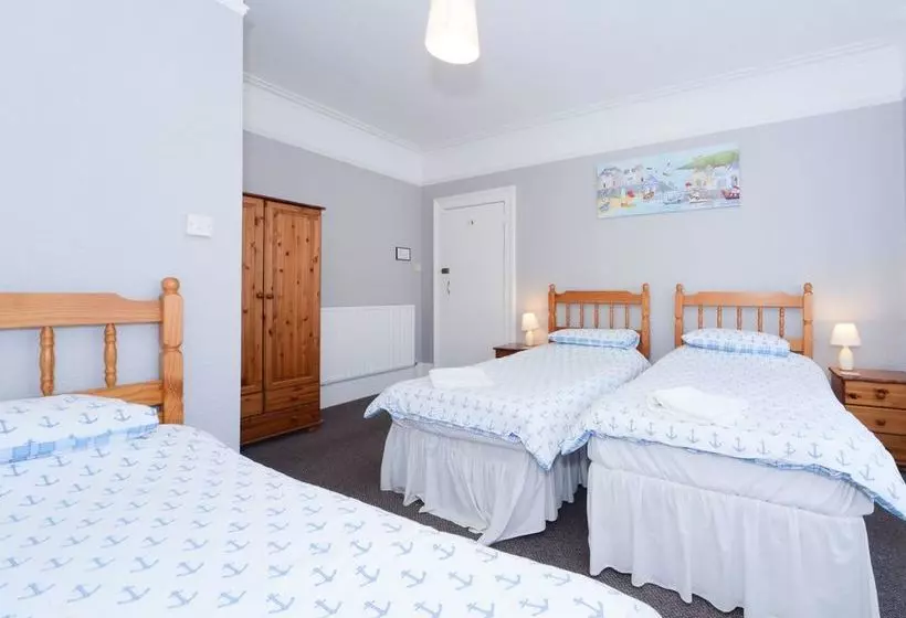 تختخواب و صبحانه Sandy Bay Guest House