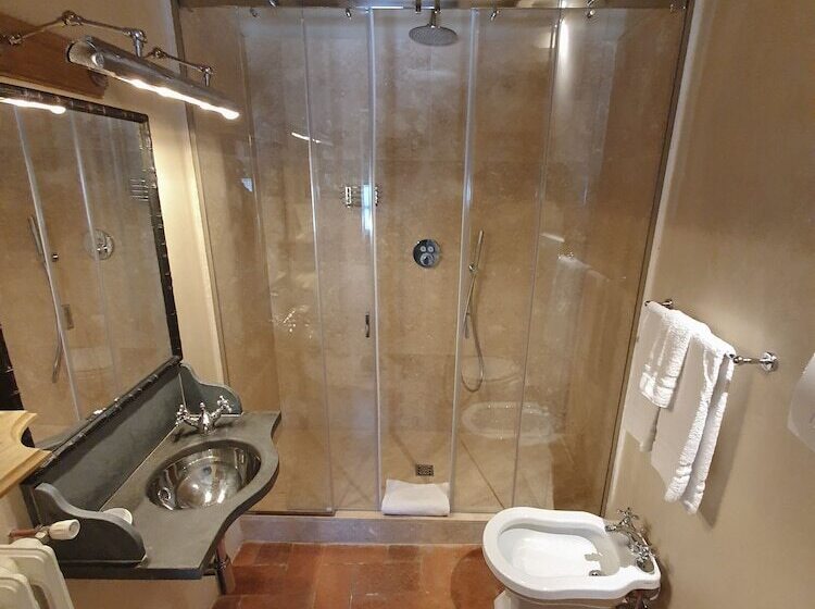 Castello Di Fonterutoli Wine Resort