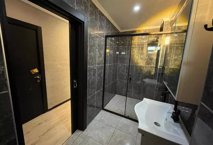 Saffron Hotel Old City