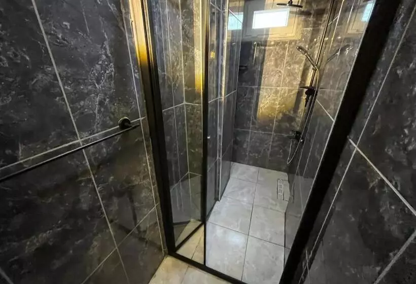 Saffron Hotel Old City