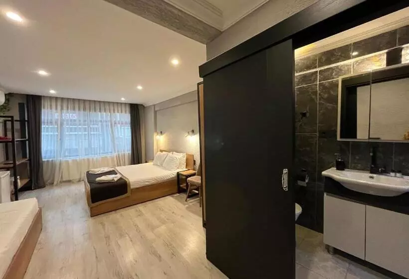 Saffron Hotel Old City