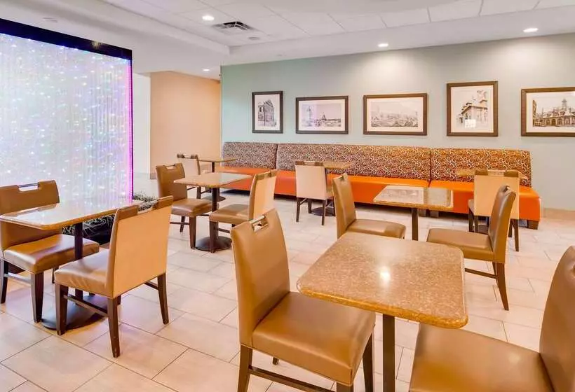 ホテル Best Western Plus Atrium Inn & Suites