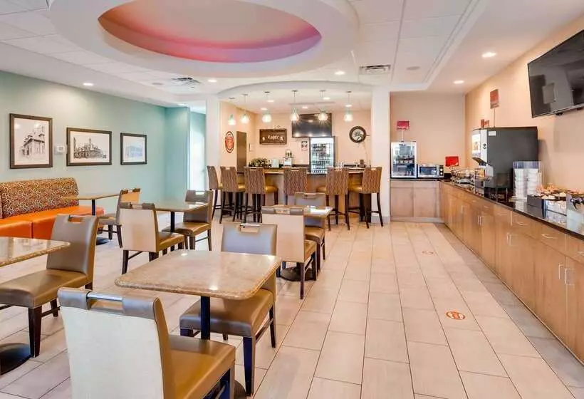 ホテル Best Western Plus Atrium Inn & Suites