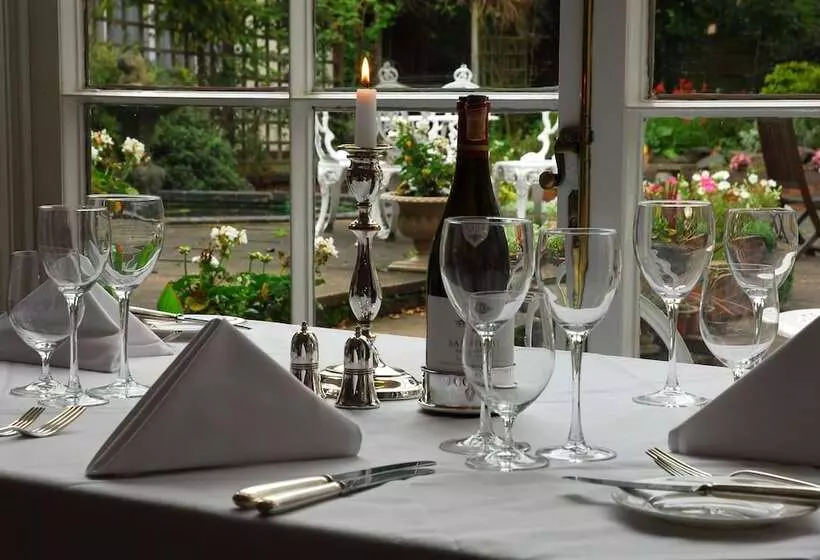 Отель Chapel House