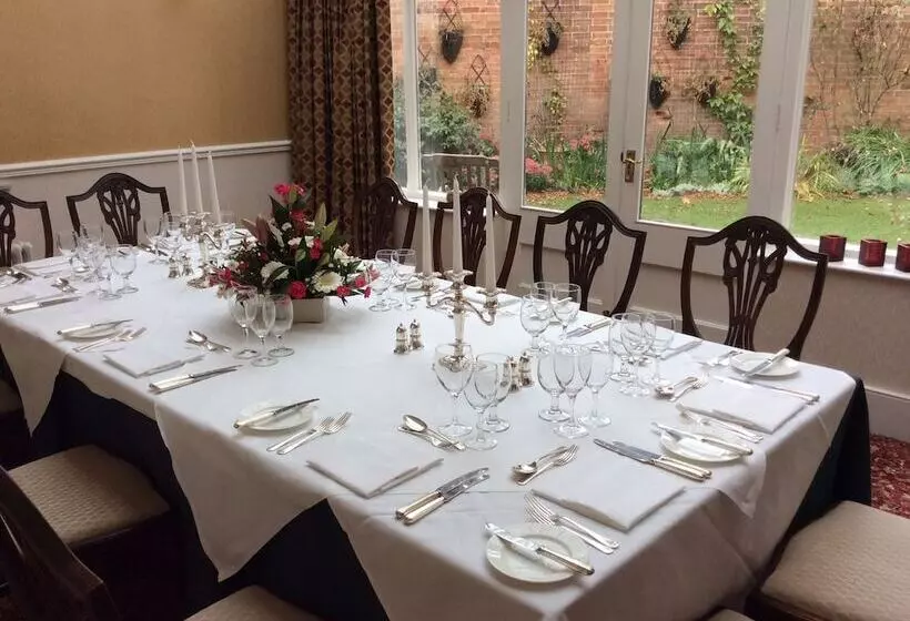 Отель Chapel House