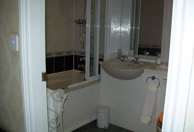 Отель Chapel House