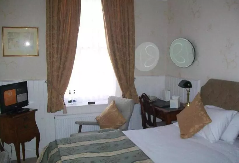 Отель Chapel House