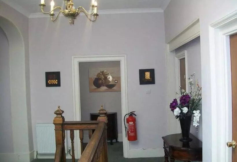 Отель Chapel House