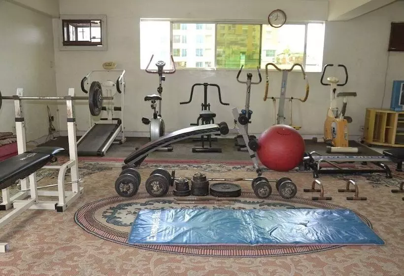 هتل De Crystal Crown