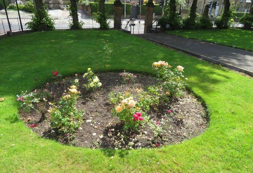 Hotelli Duthus Lodge Guest House