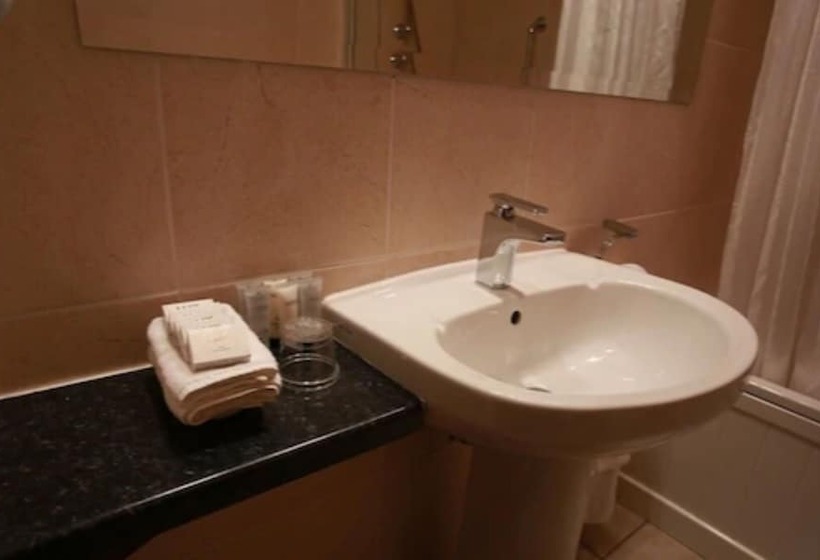 בית מלון כפרי Ewenny Farm Guest House