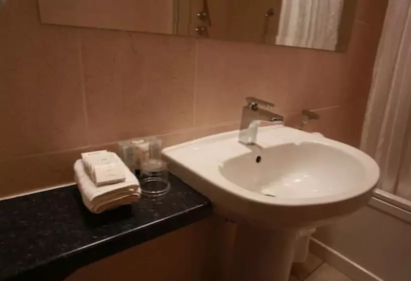 호텔 Ewenny Farm Guest House