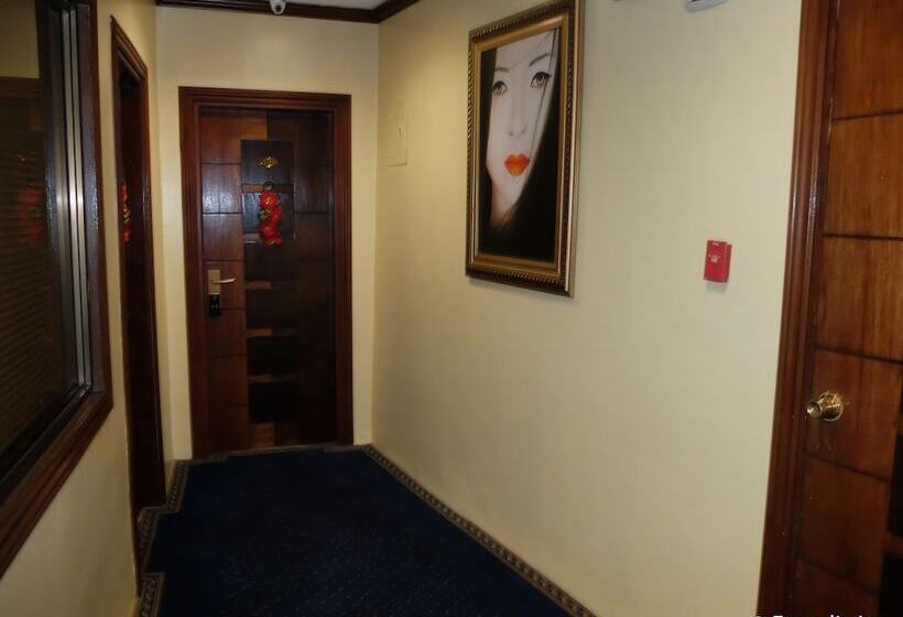 Hotel Fields Walking Street