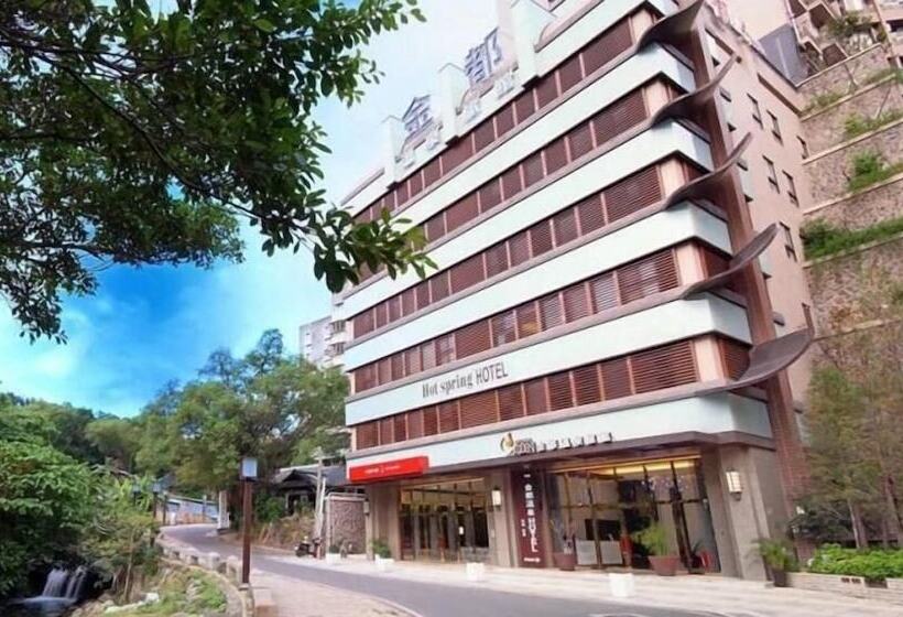 هتل Golden Hot Spring