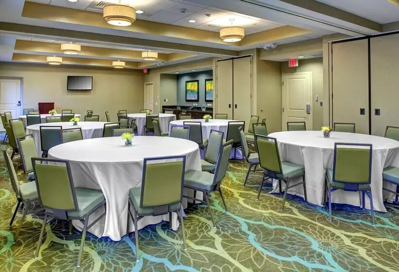 호텔 Hampton Inn & Suites Coconut Creek