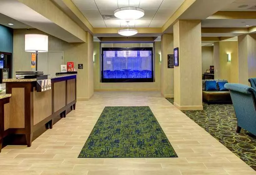 호텔 Hampton Inn & Suites Coconut Creek