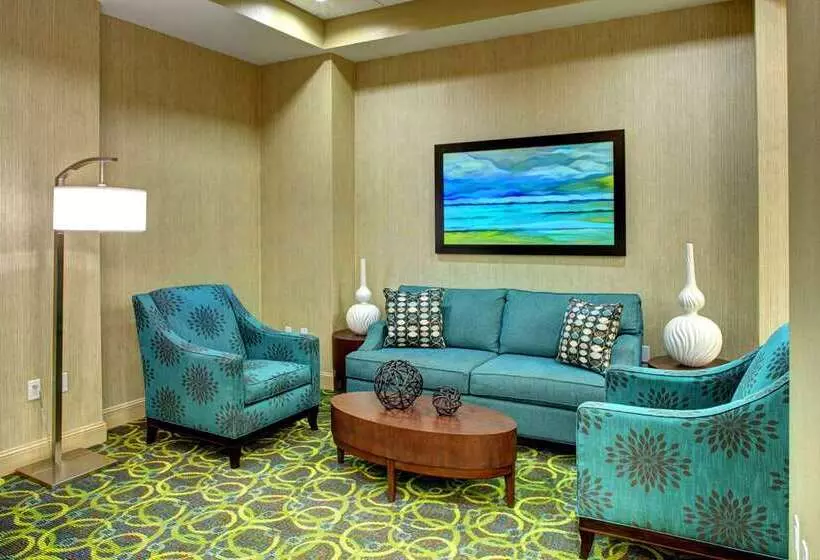 호텔 Hampton Inn & Suites Coconut Creek