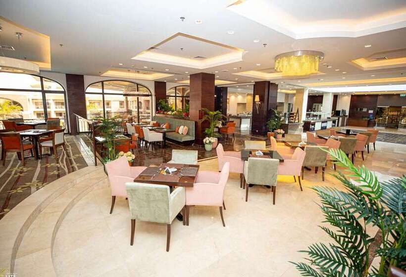 هتل Hilton Alexandria King S Ranch