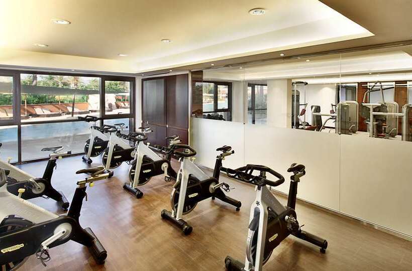 هتل Hilton Alexandria King S Ranch