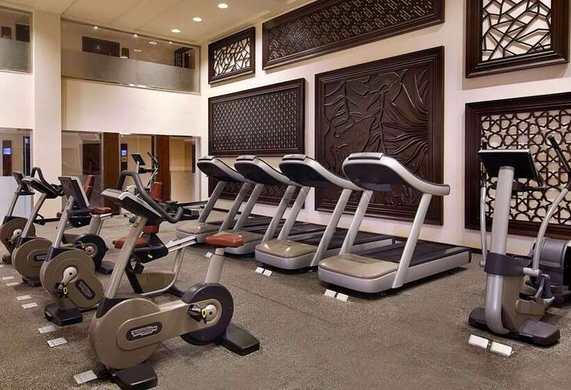 هتل Hilton Alexandria King S Ranch