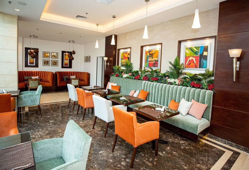 هتل Hilton Alexandria King S Ranch