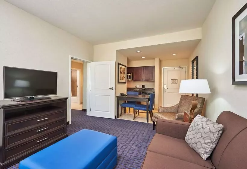 هتل Homewood Suites By Hilton Odessa