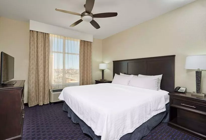 هتل Homewood Suites By Hilton Odessa