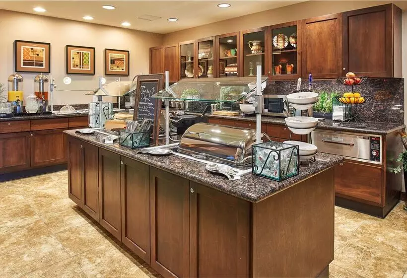 هتل Homewood Suites By Hilton Odessa