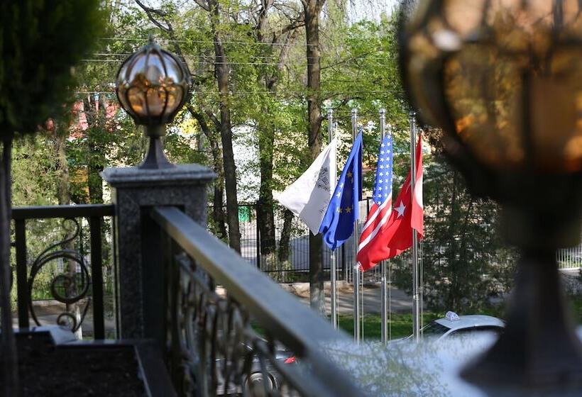 Plaza Hotel Bishkek