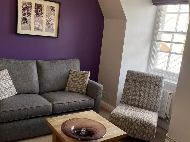 فندق ريفى Canterbury Cathedral Lodge