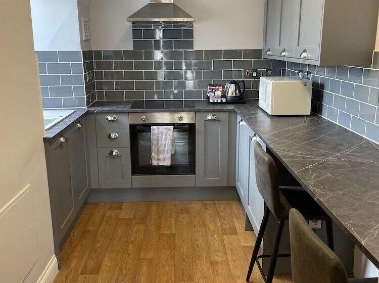 فندق ريفى Canterbury Cathedral Lodge