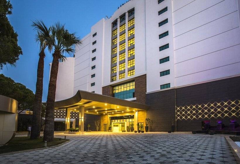 فندق Liberty Kuşadası   All Inclusive