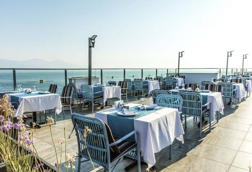 فندق Liberty Kuşadası   All Inclusive