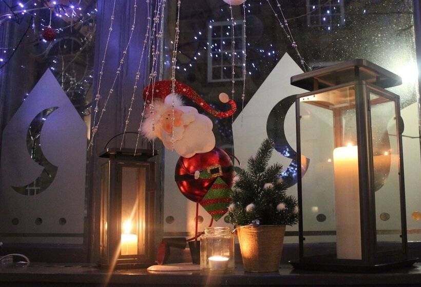 The Royal Hotel And Bar