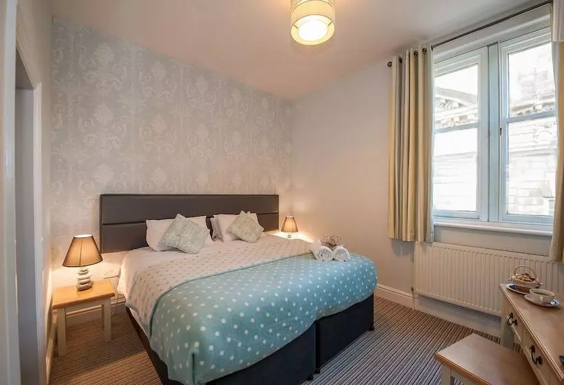 The Royal Hotel And Bar