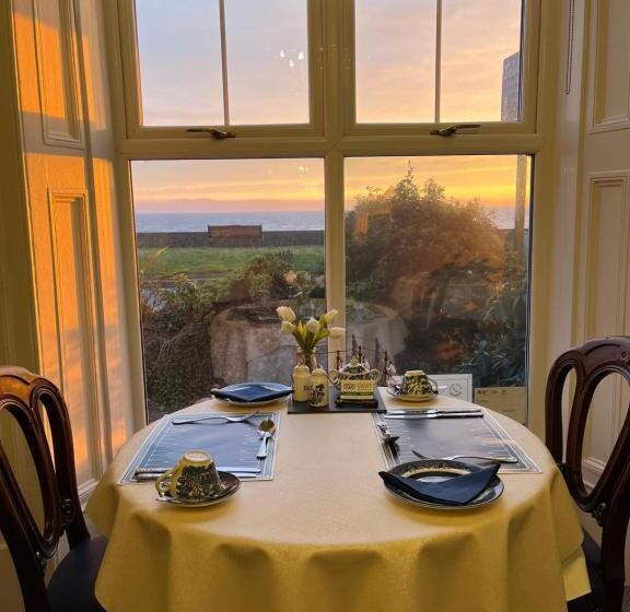 Hotel Tides Reach Guest House