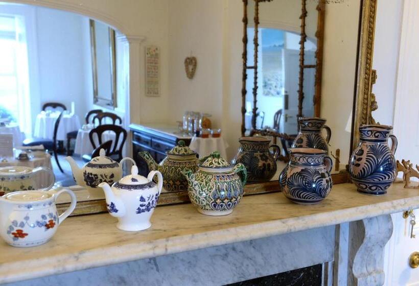 Hotel Tides Reach Guest House